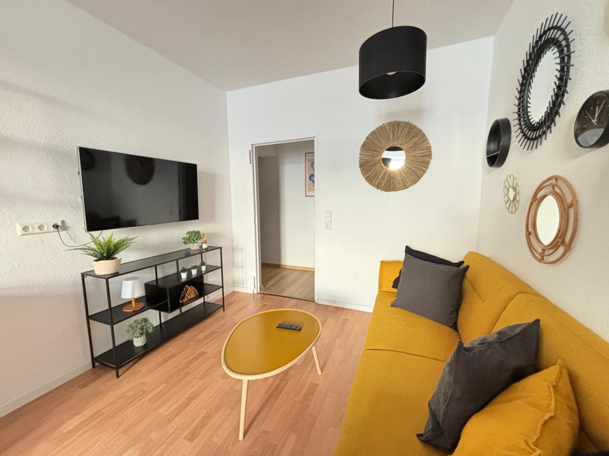 150Qm - 5 Rooms - Free Parking - Mallibase Apartments Hannover Buitenkant foto