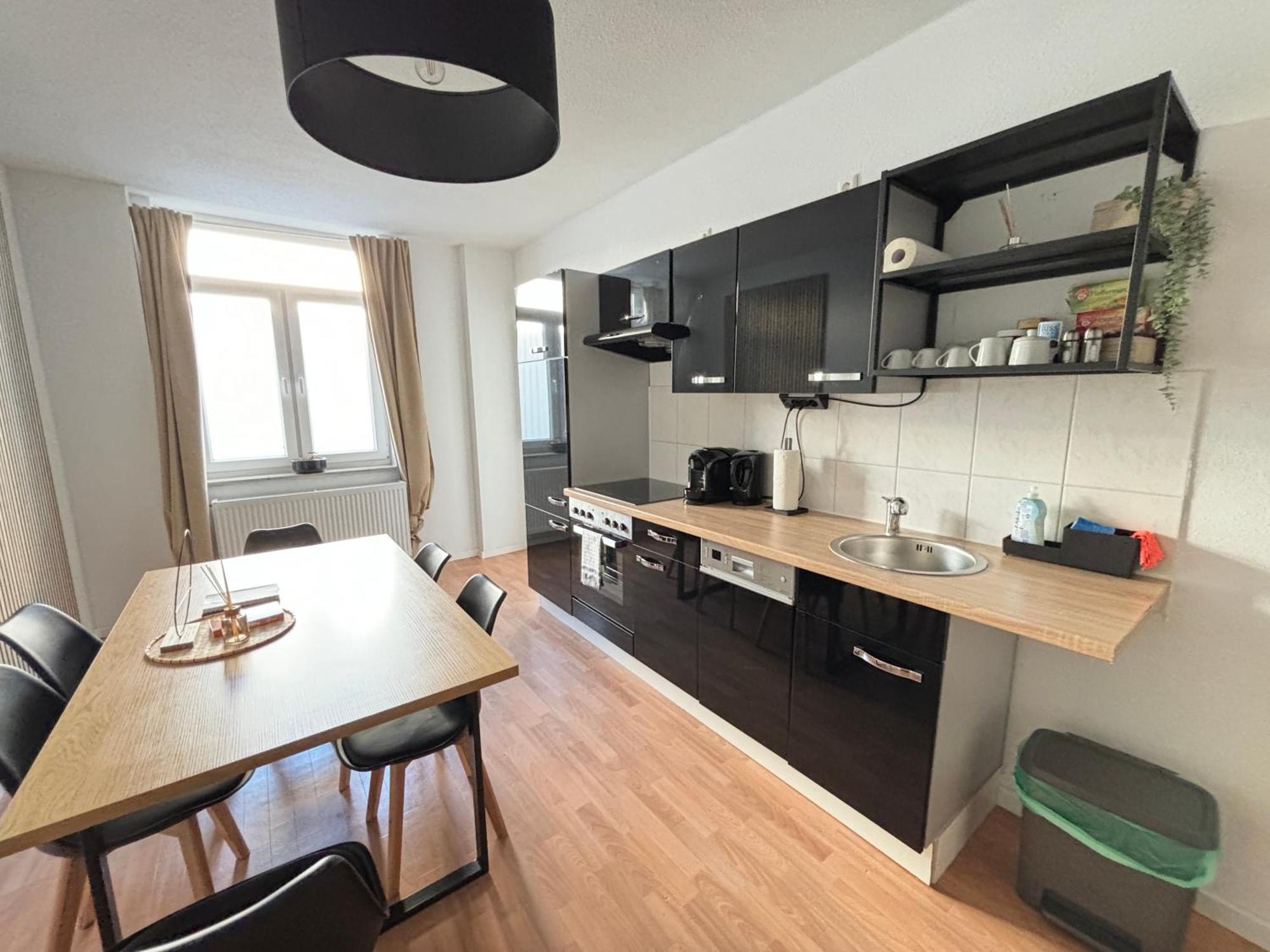 150Qm - 5 Rooms - Free Parking - Mallibase Apartments Hannover Buitenkant foto